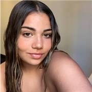 Profesora que imparte clases de Lengua y Biología de Primaria y ESO